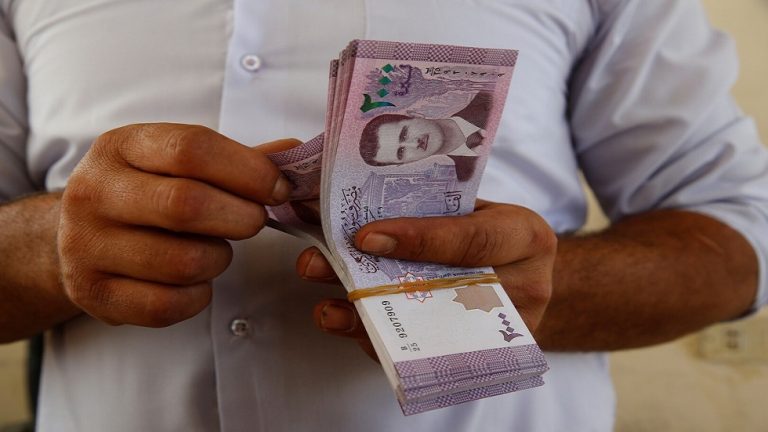 سعر صرف الليرة السورية مقابل الريال السعودي في السوق السوداء اليوم